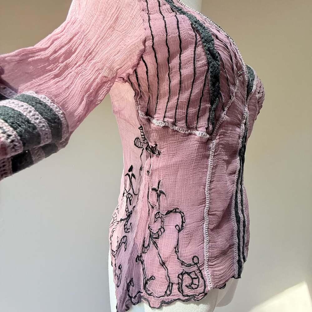 Vintage Age Mauve Sheer Crinkle Rayon Embroidered Boho Top - Picture 7 of 14